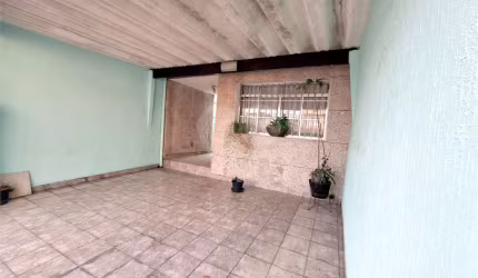 Casa térrea com 3 quartos à venda em Parque Peruche - SP