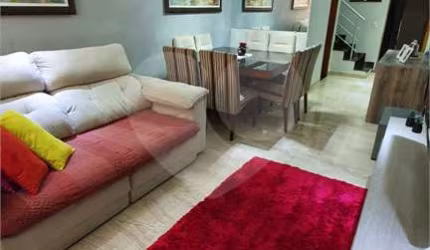 Casa de vila com 4 quartos à venda em Cidade Continental - SP