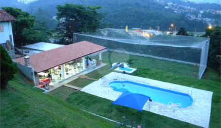 Chácara com 7 quartos à venda em Capoavinha - SP