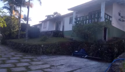 Chácara com 4 quartos à venda em Mato Dentro - SP