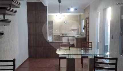 Casa com 3 quartos à venda em Vila Serralheiro - SP
