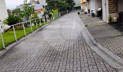 Condomínio com 3 quartos à venda em Vila Santos - SP
