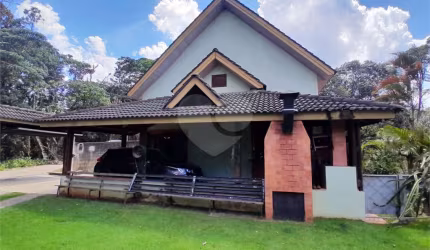 Condomínio com 3 quartos à venda em Caraguatá - SP