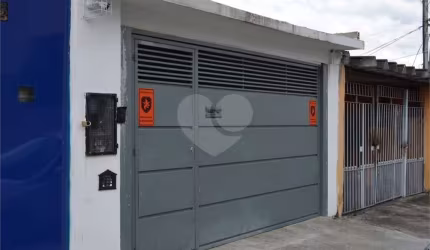Casa térrea com 2 quartos à venda em Vila Santa Catarina - SP
