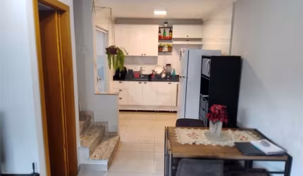 Condomínio com 2 quartos à venda em Vila Leonor - SP