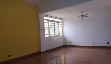 Casa térrea com 2 quartos à venda em Vila Nivi - SP