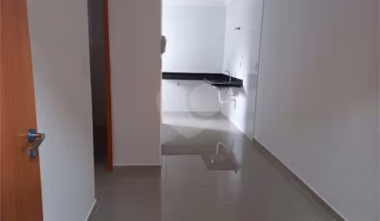 Condomínio com 2 quartos à venda em Vila Constança - SP