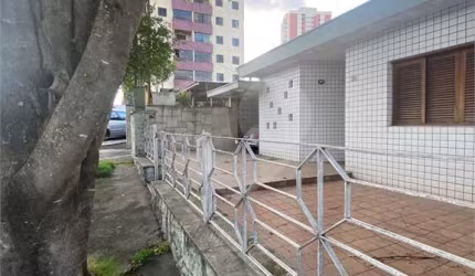 Casa térrea com 3 quartos à venda em Jardim Paraíso - SP