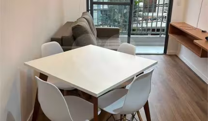 Apartamento com 2 quartos à venda ou para locação em Vila Mariana - SP