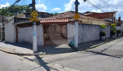 Casa com 3 quartos à venda em Bortolândia - SP