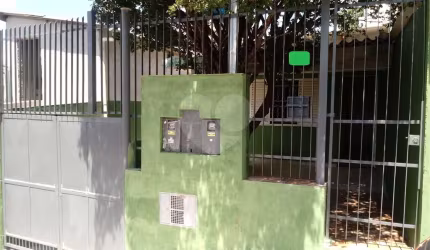 Terreno com 6 quartos à venda em Vila Francos - SP