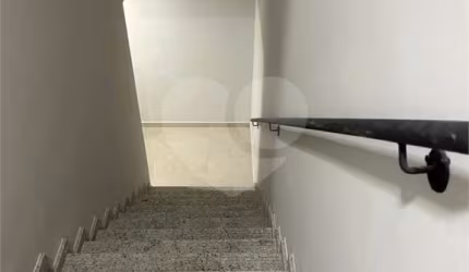 Apartamento com 2 quartos à venda ou para locação em Centro - SP