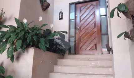 Casa térrea com 3 quartos à venda em Vila Irmãos Arnoni - SP