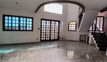 Sobrado com 4 quartos à venda em Água Fria - SP