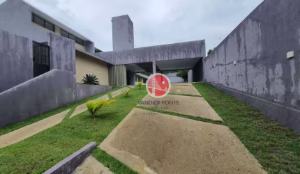CASA DUPLEX A VENDA NO BAIRRO DE LOURDES.