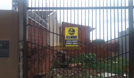 Terreno à venda na Rua Monsenhor Fritz, 45, Conjunto Habitacional Requião, Maringá por R$ 160.000