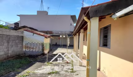 Casa com 2 quartos à venda na Vila Agrícola, Jundiaí , 200 m2 por R$ 570.000