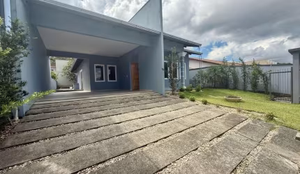 Casa à venda no bairro Nova Brasília