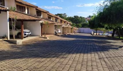 Sobrado à venda em condomínio fechado no Setor Jardim América - conforto e segurança