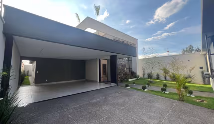 Casa Alto Padrão à Venda no Parque Amazônia 4 Suítes e Piscina