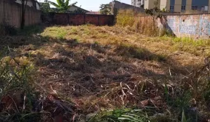 Terreno à venda 432m², Próximo Av. Rio Verde, Supermercado Betão