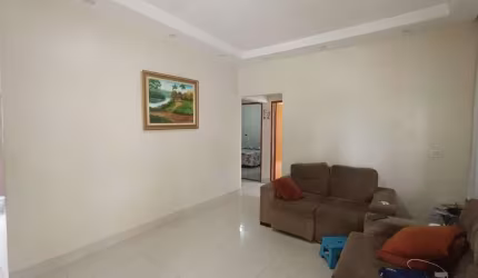 Casa à venda – 3 quartos (1 suíte) – privacidade e conforto!