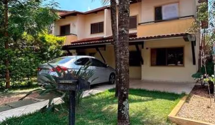 Sobrado à venda no Privê dos Girassóis com 3 quartos e financiamento facilitado