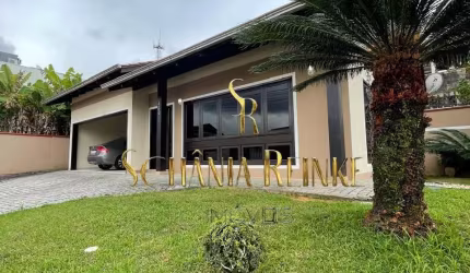 Belíssima Casa Averbada Floresta