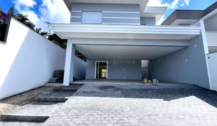 CASA NO MELHOR DO BAIRRO ATIRADORES