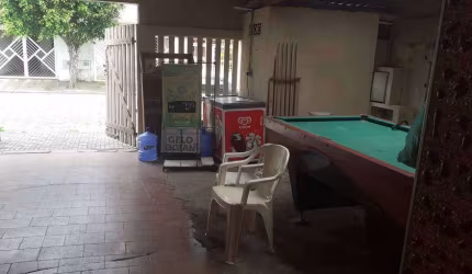 CASA 3 DORMITÓRIOS NA SEGUNDA QUADRA DA PRAIA