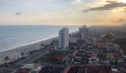 Apartamento para venda possui 64 metros quadrados com 2 quartos em Vila Atlântica - Mongaguá - SP