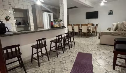 CASA 3 DORMITÓRIOS NA PRIMEIRA  QUADRA DA PRAIA