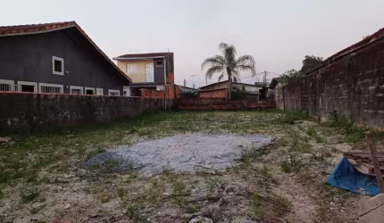 TERRENO ATERRADO PRONTO PARA CONSTRUIR 2 CASAS