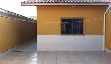 3 DORMITÓRIOS E COM ESPAÇO PARA CONSTRUIR PISCINA PERTINHO DO MAR