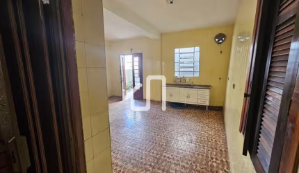 Amplo terreno com duas casas e área para festas – Vila Guilherme/SP