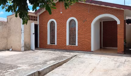 Casa - Jardim João Paulo II - 3 dormitórios