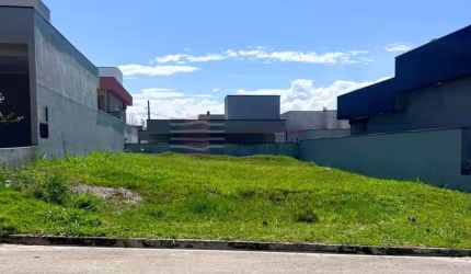 Terreno em condomínio a Venda no Terras do Vale no Bairro do Grama em Caçapava