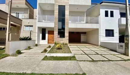 Sobrado em condomínio a Venda no Jardim Oásis no Piracanguá em Taubaté