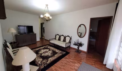 Jd. Santa Rita de Cássia Duas Casas 5 quartos Planas na Av. Joanópolis, em Bragança Paulista