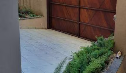 Casa Excelente (347 m2 a/c) com 4 Quartos (2 suítes) no Jardim Santa Rita de Cassia (Zona Sul)
