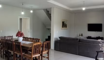 Residencial dos Lagos Casa com 4 Suítes, Escritório e 5 vagas, OCASIÃO! Zona Sul Bragança