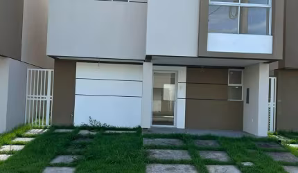 Vendo Casa Duplex no Condomínio Villa Toscana com 3 quartos, Flores