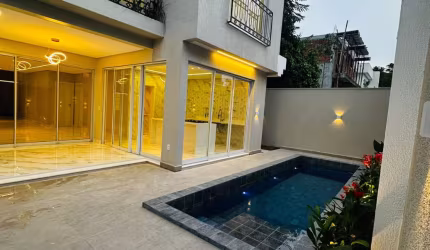 Excelente casa no Passaredo- recém construída, 5 suítes com  260m²