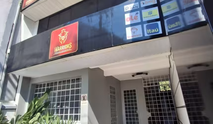 Vendo prédio Comercial na Av. Joaquim Nabuco com 3 andares, Centro