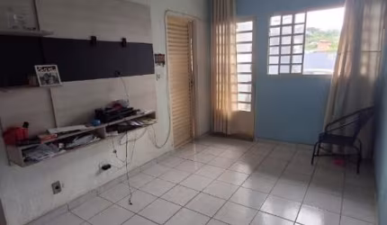 Vendo Casa dentro de Condomínio com 3 quartos
