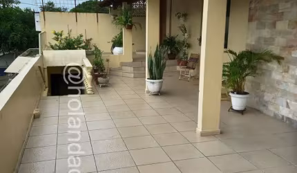Alugo Esta Casa linda e Espaçosa próximo ao CSU
