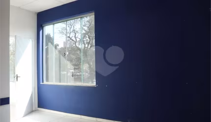 Sala para Locação com 17m² - Vila Carmosina.