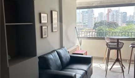 Apartamento mobiliado para alugar em Moema, em condomínio-clube