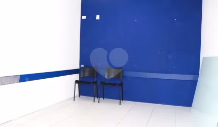 Sala comercial para locação com 17m² - Vila Carmosina.