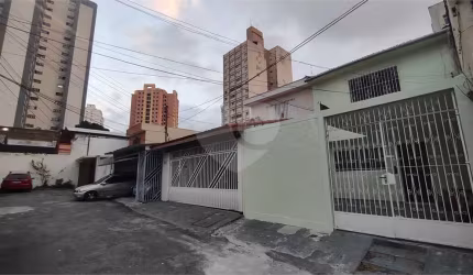 Casa de Vila para Alugar na Mooca – 2 Dorms, 2 Vagas, Reformada!